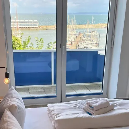 Im Hang Direkt Am Hafen, 6 Betten, 175m2 Appartamento *