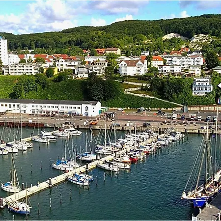 Im Hang Direkt Am Hafen, 6 Betten, 175m2 Appartamento *