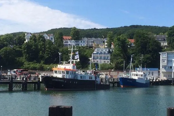 Im Hang Direkt Am Hafen, 6 Betten, 175m2 Lejlighed Sassnitz