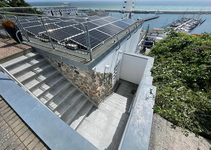 Lejlighed Im Hang Direkt Am Hafen, 6 Betten, 175m2