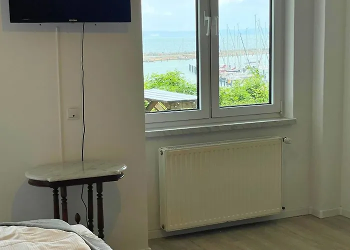 Im Hang Direkt Am Hafen, 6 Betten, 175m2 Lejlighed