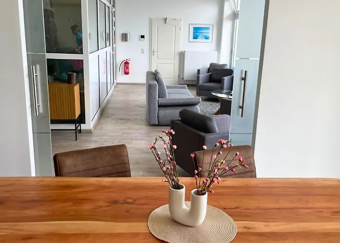 Lejlighed Im Hang Direkt Am Hafen, 6 Betten, 175m2 *