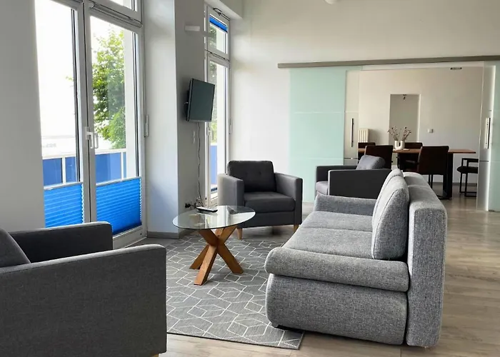 Im Hang Direkt Am Hafen, 6 Betten, 175m2